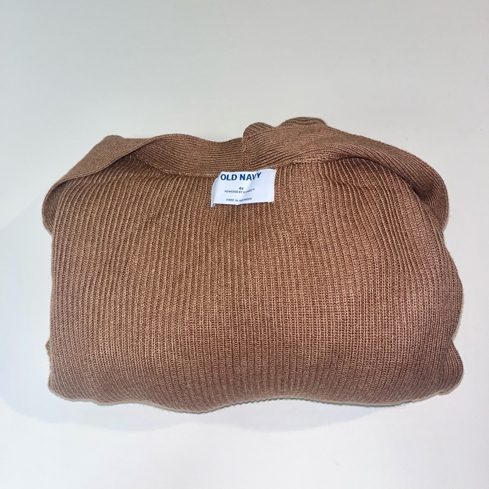 Lot of 2 Old Navy Women’s Tan and Brown Crewneck Sweaters